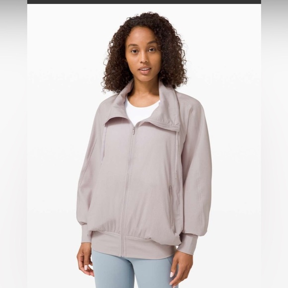 Lululemon New Rituals Jacket in Iced Iris - Picture 3 of 9
